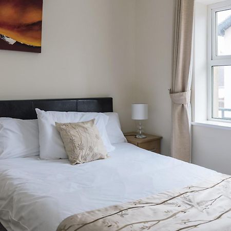 Marine Court Ground Floor Apartment بوندوران المظهر الخارجي الصورة