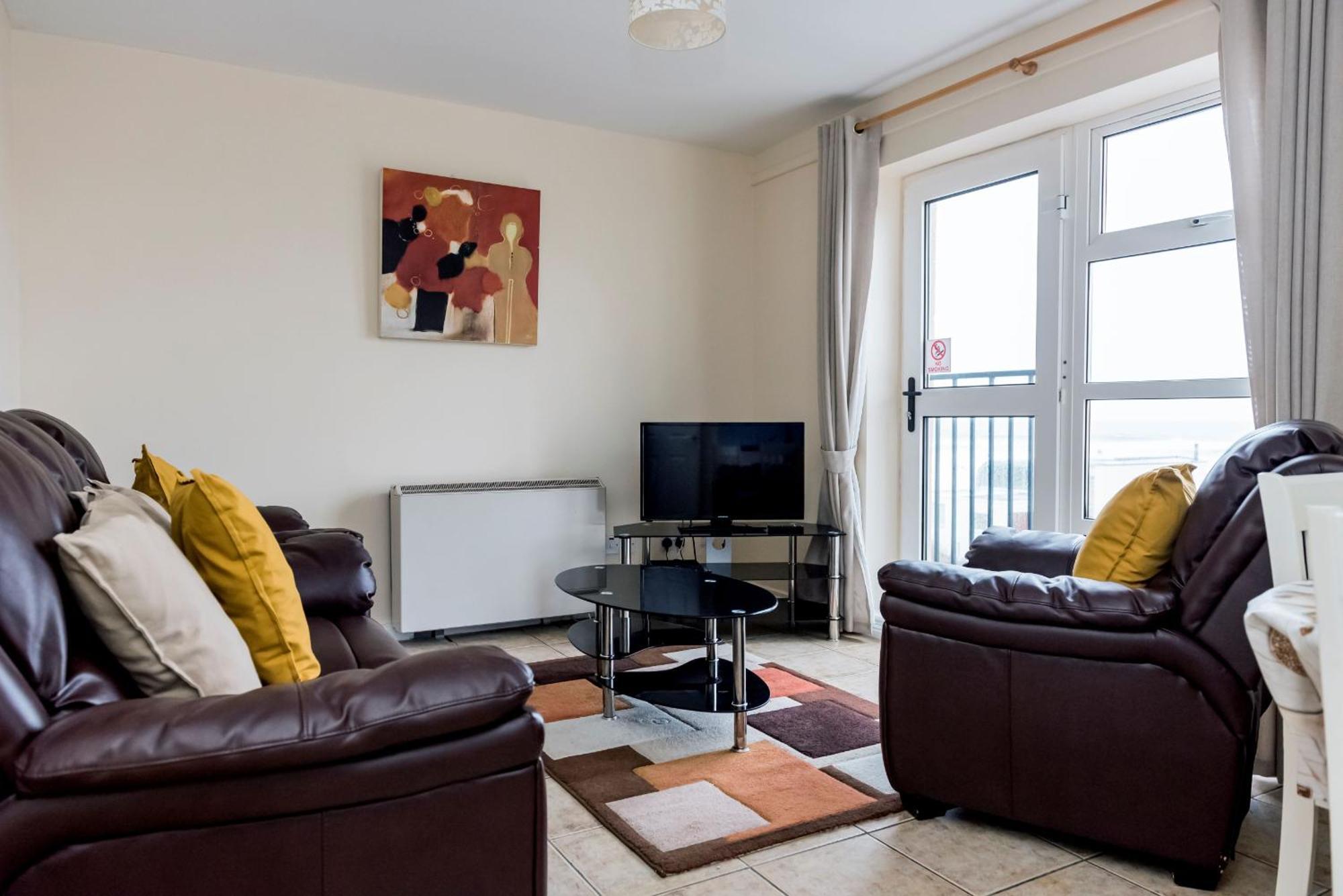 Marine Court Ground Floor Apartment بوندوران المظهر الخارجي الصورة
